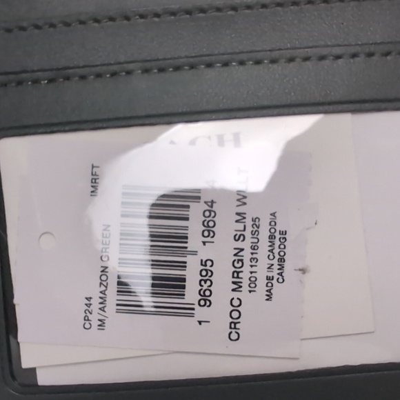 Coach Morgan CP244 Slim Wallet Gold/Amazon Green (Last One) - Picture 11 of 12